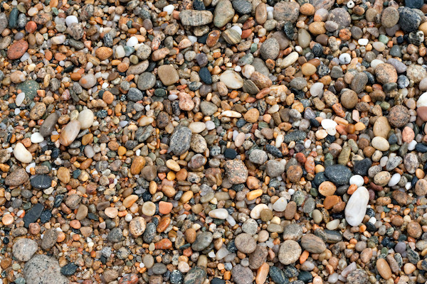 7 Factors to Consider When Choosing Landscaping Materials